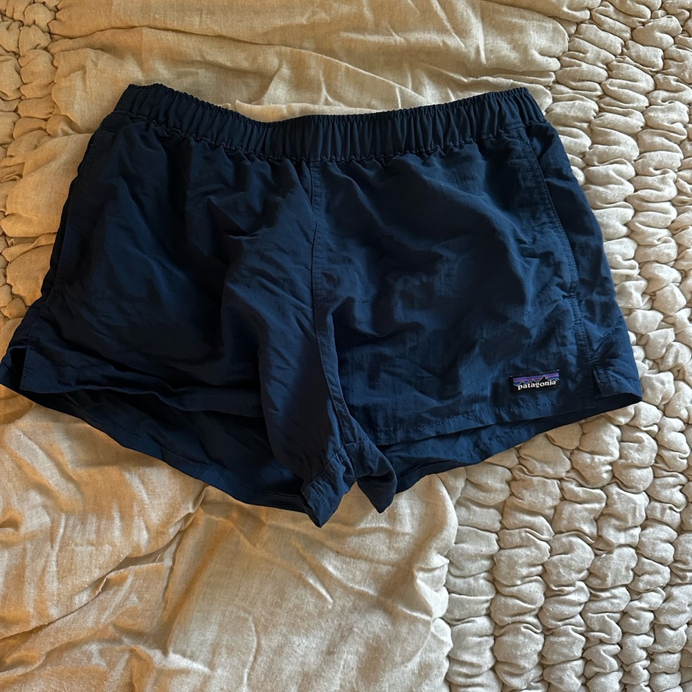 Patagonia Sz Medium Navy Barely Baggies